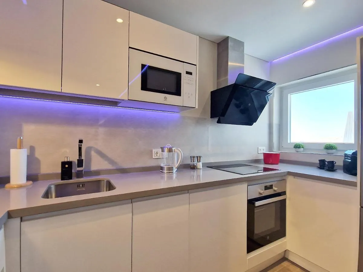 Emerald Apartment - Spacious Modern 2 Bedroom Benalmádena